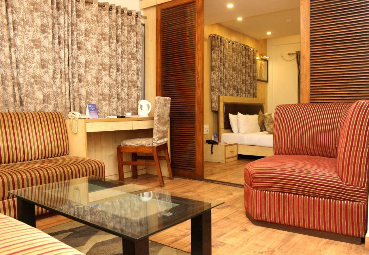 The Pearl Hotel Kalkutta Exterior foto